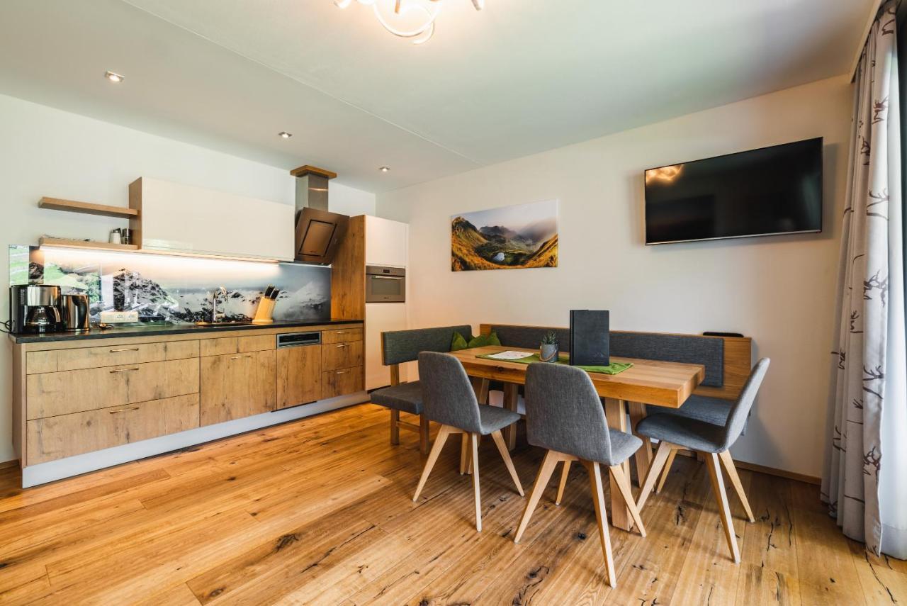 Haus Sabrina - Ferienwohnungen Saalbach-Hinterglemm Exterior foto